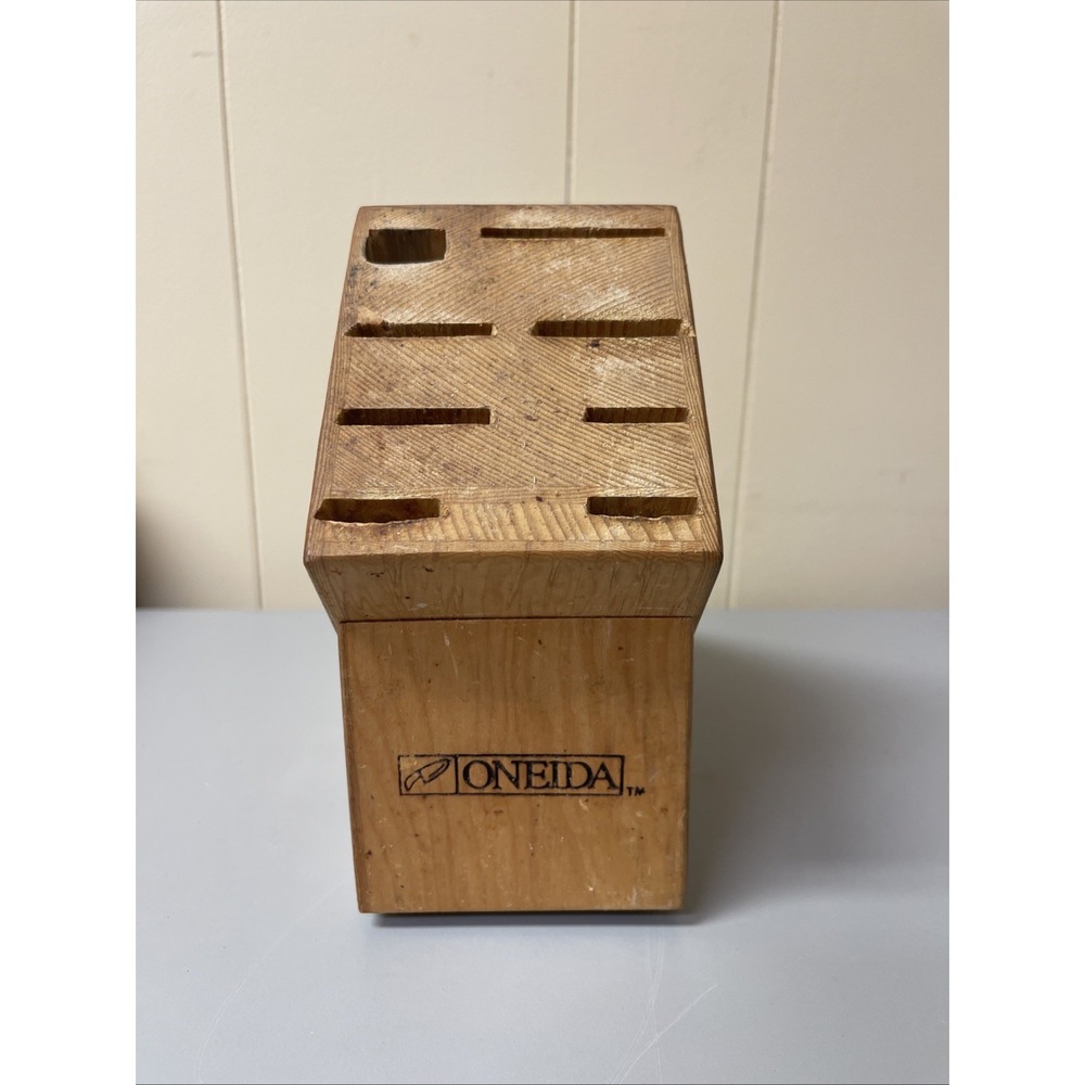 Vintage Oneida ~Wooden Knife Block~ 8 Slots 8"x4"x 9"
